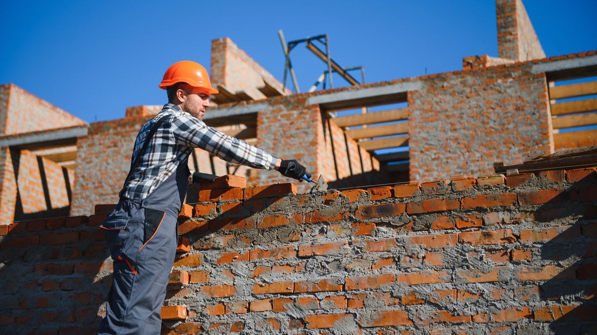 Mzdy v novém roce porostou méně, ale i tak se v průměru přiblíží 52 tisícům